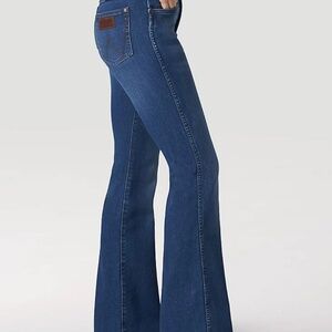 NWT Wrangler Retro fit Women's Trouser Jeans